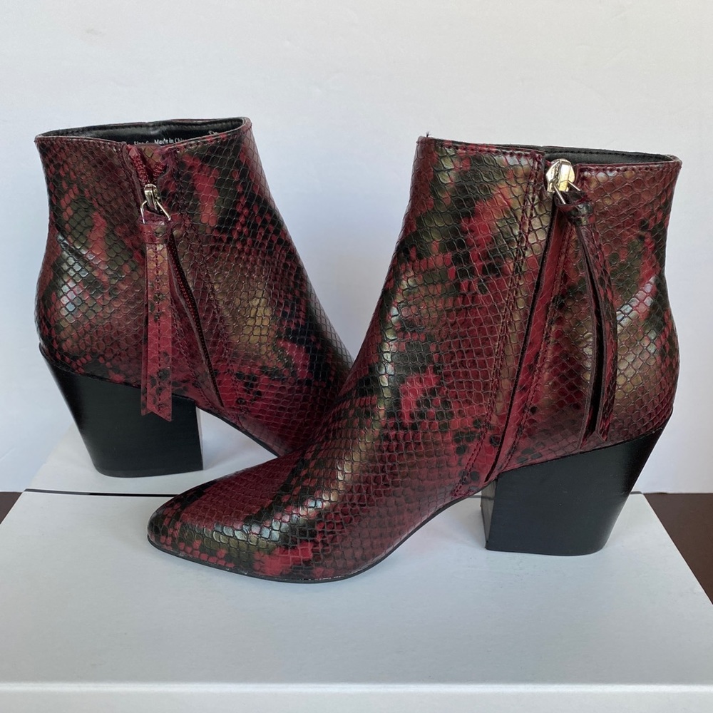 DOLCE VITA Pells Red Snake Ankle Boots Size 6 - Picture 3 of 10